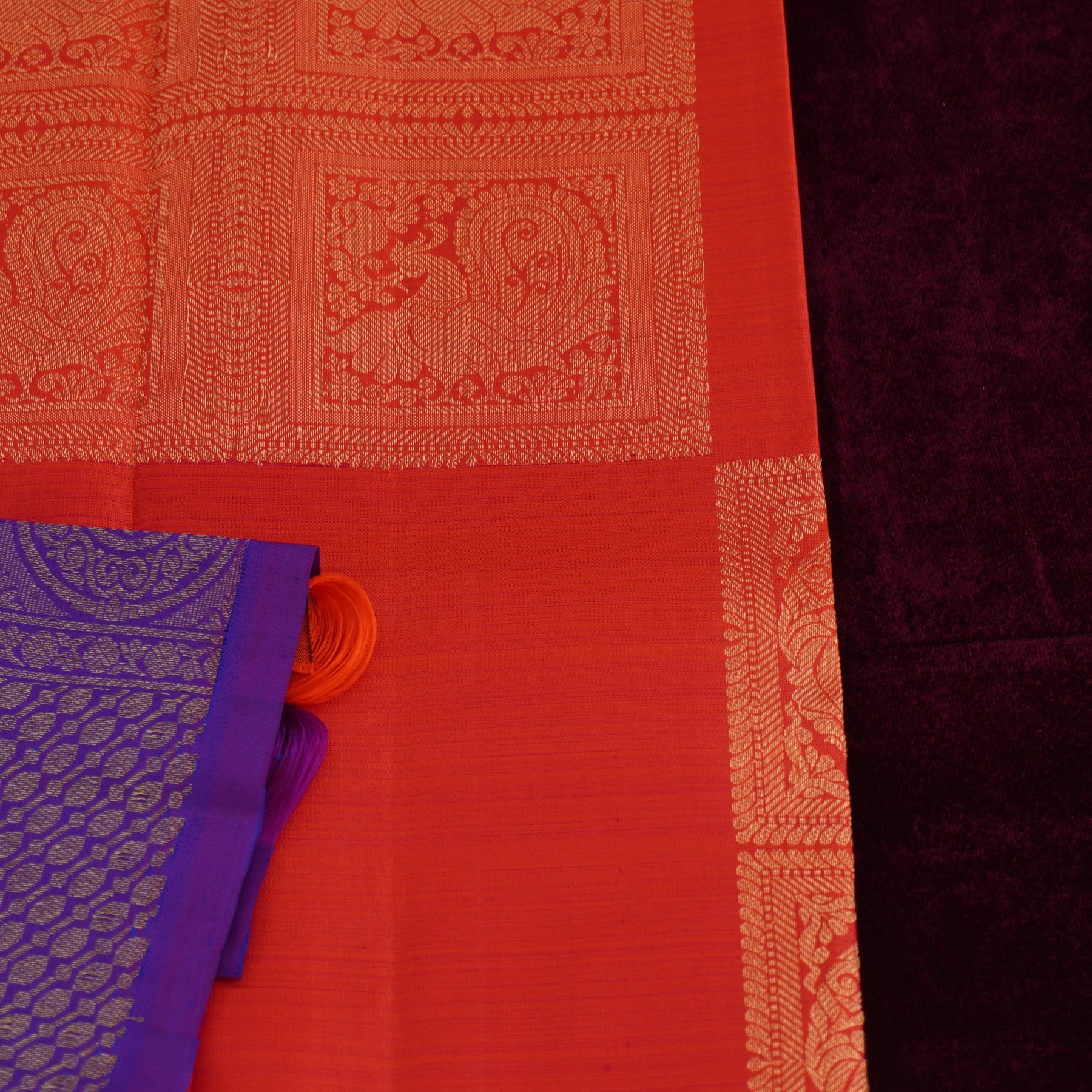 Photo 09 — Violet & Gold Accent Weave (01573)