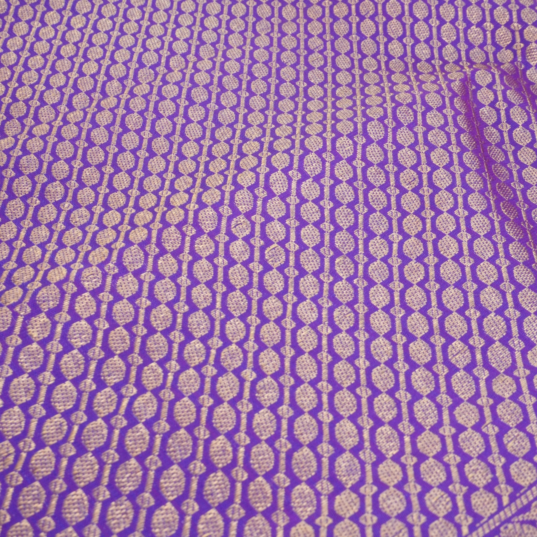 Photo 14 — Woven Zari Medallions (01602)